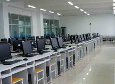 计算机机房维护与管理 确保技术开发与销售的坚实后盾